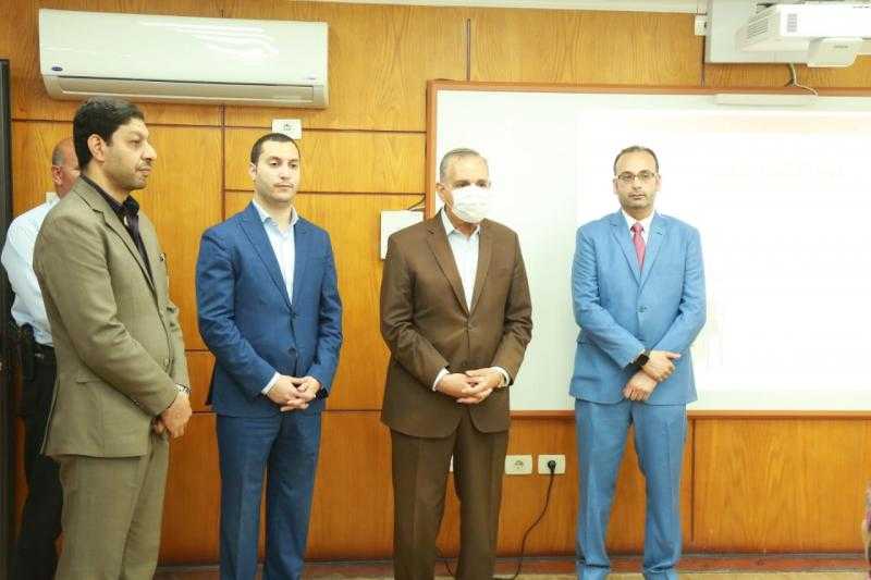 بالصور.. محافظ كفر الشيخ ونائبه يتفقدان برنامج تأهيل القيادات النسائية بالمحافظة