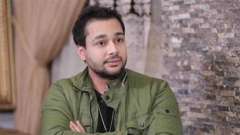 طليق منة عرفة بعد انفصالهم: ”الحب ممكن يفرقه راجل بشنطة فلوس”