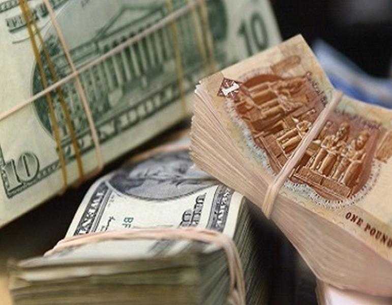 الدولار ينهي تعاملاته على ارتفاع أمام الجنيه بالبنوك المصرية