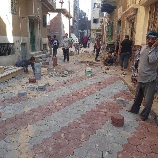 محافظ أسيوط: استمرار تطوير وتجميل الشوارع بتركيب بلاط الانترلوك
