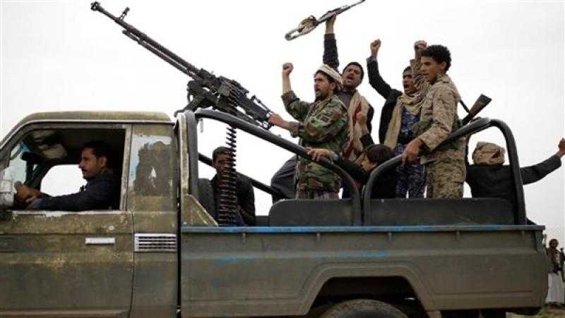 وزير الإعلام اليمني يدين استهداف مدنيين برصاص قناصة الحوثي في تعز