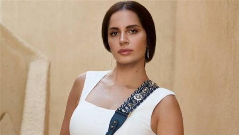 آمال ماهر تكشف عن أفراد عائلتها.. وتعلق: ”عائلتي الحبيبة”