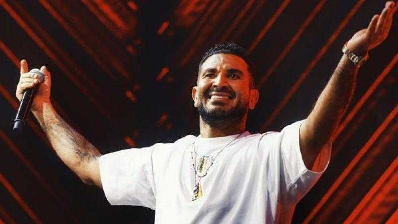 بالصور| أحمد سعد يتألق في حفله بالأردن: ”اتبسط معاكم”