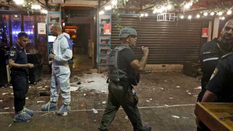صواريخ تستهدف مناطق في تل أبيب.. والقبة الحديدية تعترضها