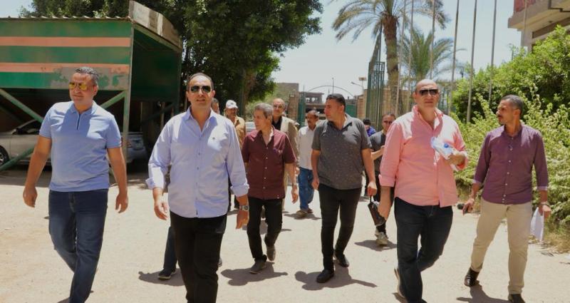 خط أحمر