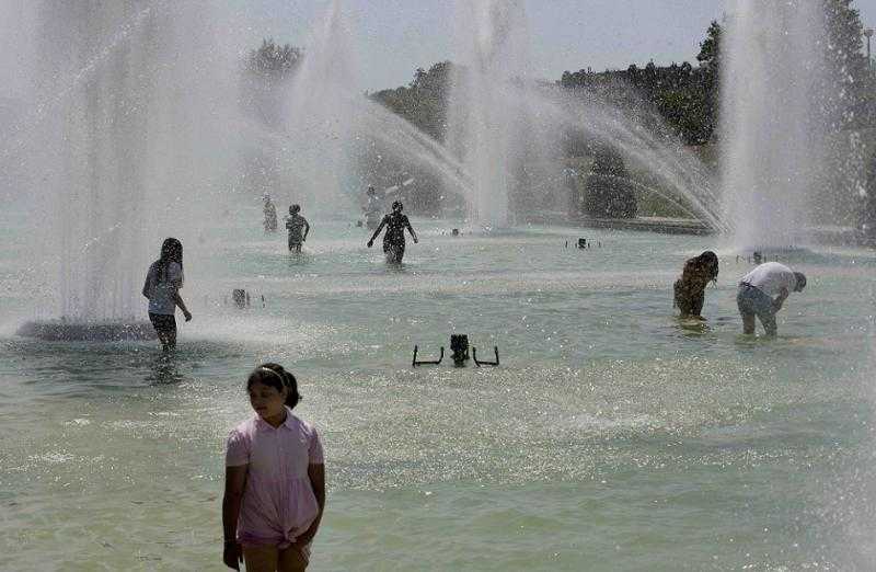 فرنسا تستقبل موجة الحر الرابعة.. والجفاف نحو مستوى غير مسبوق