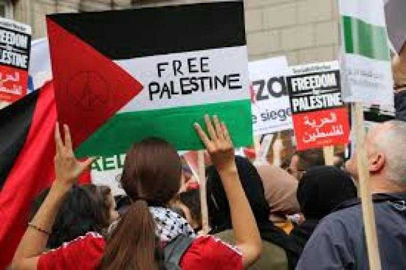 رسالة تهديد على هواتف العشرات من فلسطينيي الداخل.. والشاباك يتحدث عن «خطأ»