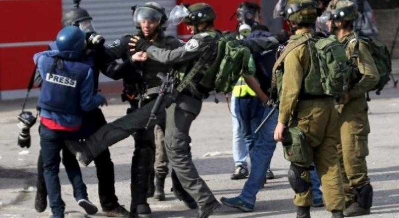 نقابة الصحفيين الفلسطينية: 66 انتهاكا للاحتلال بحق الصحفيين خلال يوليو الماضي