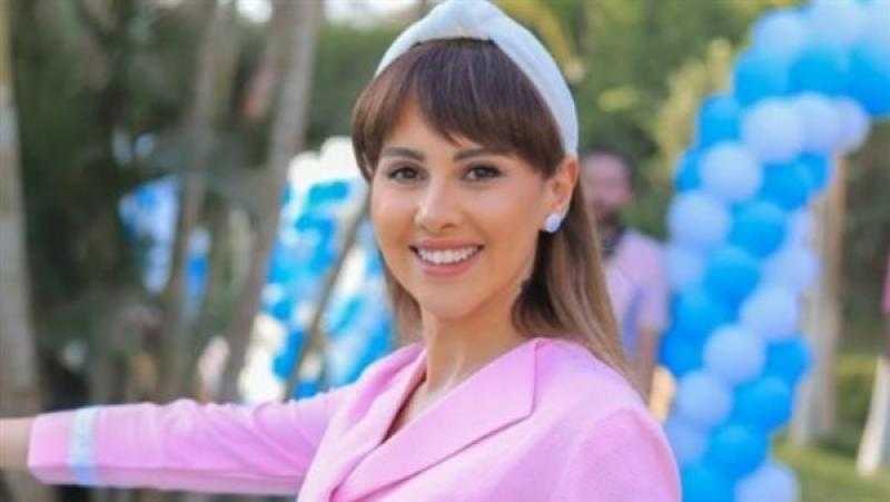بمكياج لافت.. ياسمين رئيس تبهر متابعيها عبر تويتر