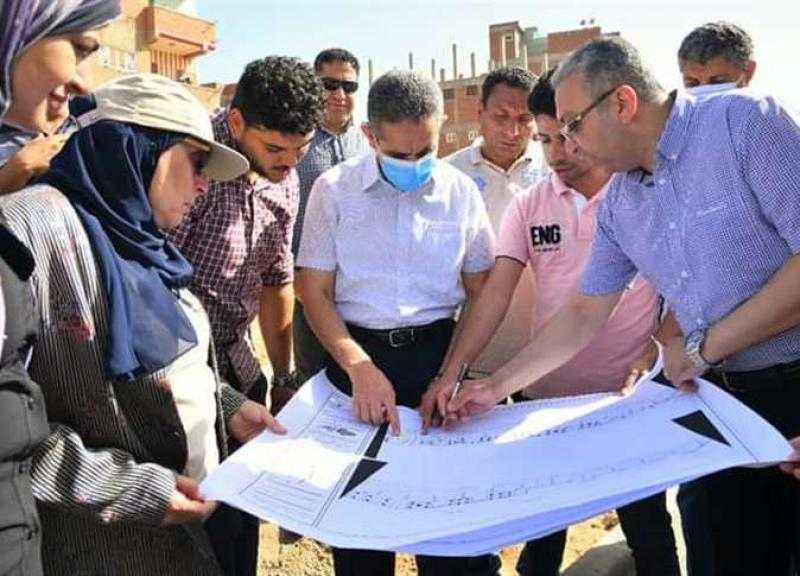 محافظ الغربية يتفقد أعمال الرصف والتطوير بالمحلة الكبرى وسمنود