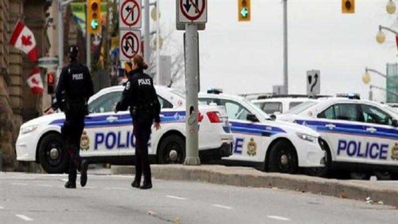 الشرطة الكندية تعتقل 22 شخصًا في حملة على مهربي الأسلحة والمخدرات