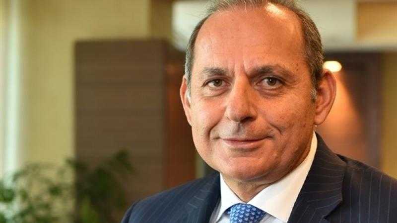 هشام عكاشة: البنك الأهلي المصري يتبنى استراتيجية طموحة لدعم الشركات الصغيرة والمتوسطة