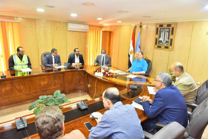 محافظ أسيوط يستعرض الموقف التنفيذي لمشروع إنشاء مجمع تدوير المخلفات الصلبة | صور