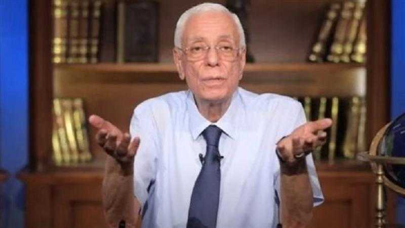 حسام موافي يكشف علاقة الضغط بالصداع في مؤخرة الرأس وأمام الأذن