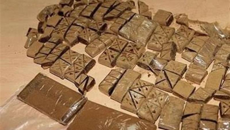 النيابة تأمر بحبس تاجرى حشيش في الشروق