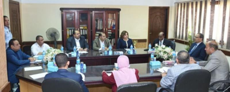 انعقاد الجلسة الأولى لمجلس كلية الصيدلة بجامعة سوهاج