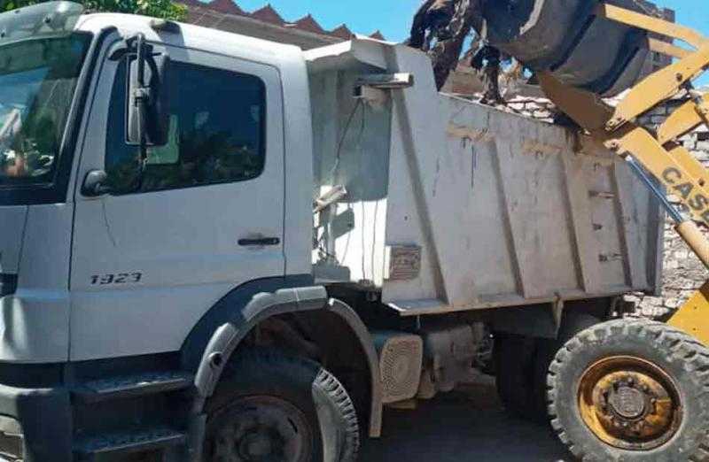 ضبط 100 مخالفة إشغال طريق ورفع 50 طن مخلفات وسط الإسكندرية