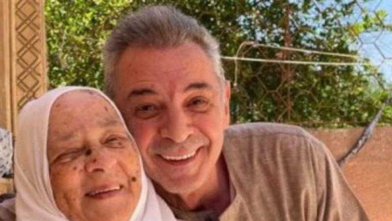محمود حميدة يتلقى عزاء والدته في هذا الموعد