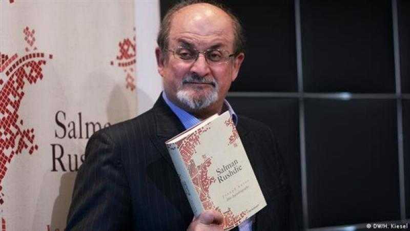 إيران تنفي صلتها بمهاجمة سلمان رشدي
