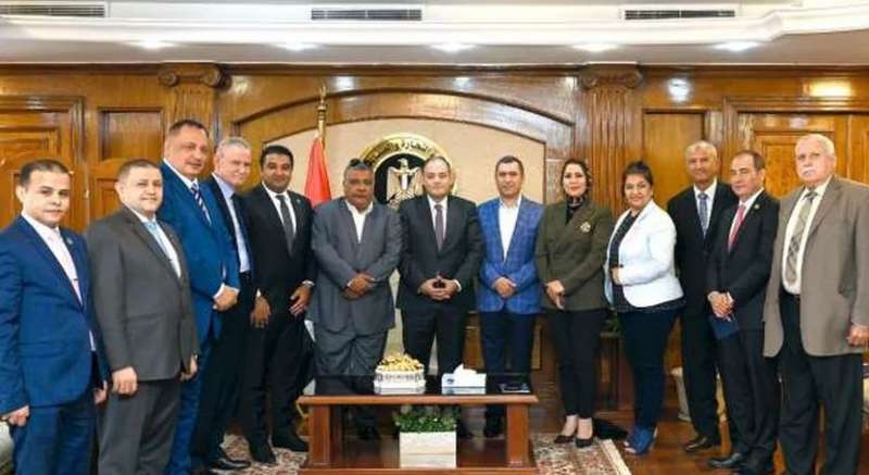 خط أحمر