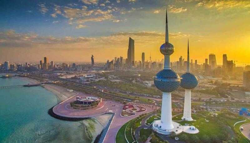الكويت تقر التصويت في الانتخابات البرلمانية بالبطاقة