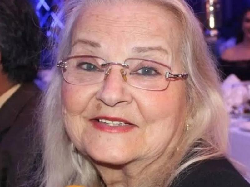 سلاف فواخرجي وسلمى المصري تنعيان أنطوانيت نجيب