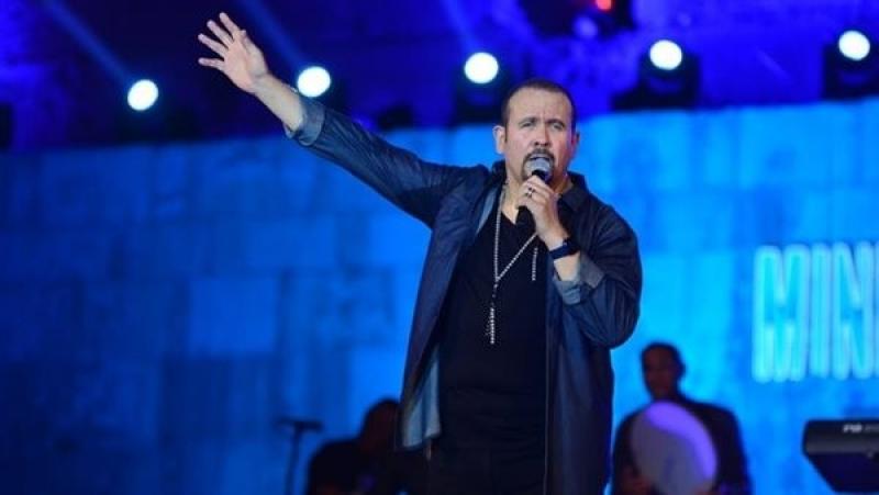 هشام عباس يفتتح مهرجان القلعة بأغنية ”عامل ضجة” وسط تفاعل من الجمهور