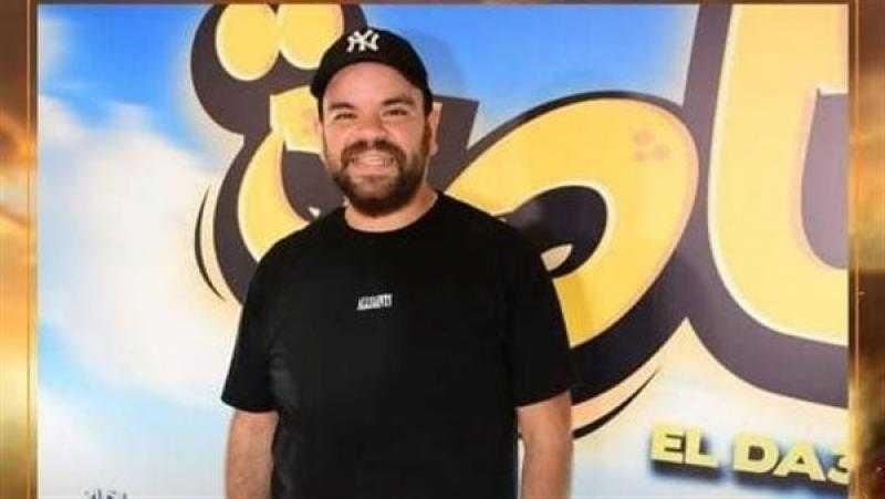 «بركة دعاكي يا أمي».. محمد عبد الرحمن يحتفل بعرض الدعوة عامة في السينمات