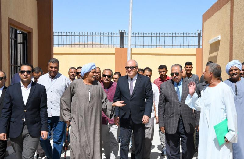 خط أحمر
