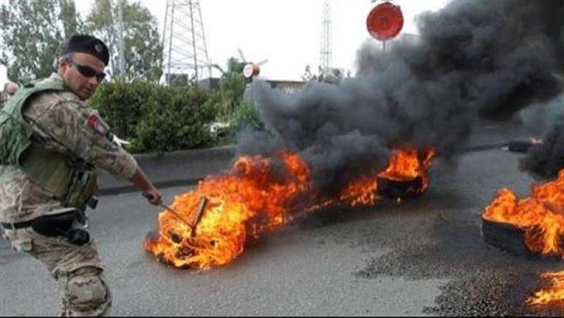 جهود مكثفة للجيش اللبناني والدفاع المدني لإخماد حريق في غابات صنوبر بجبل لبنان