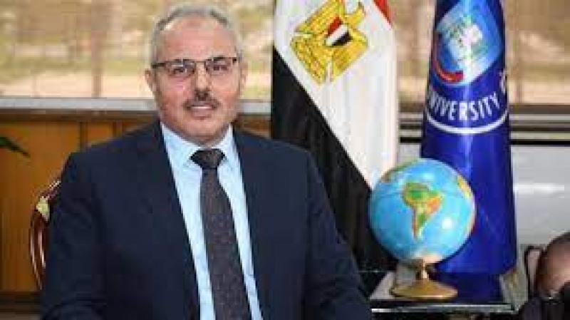رئيس جامعة قناة السويس 