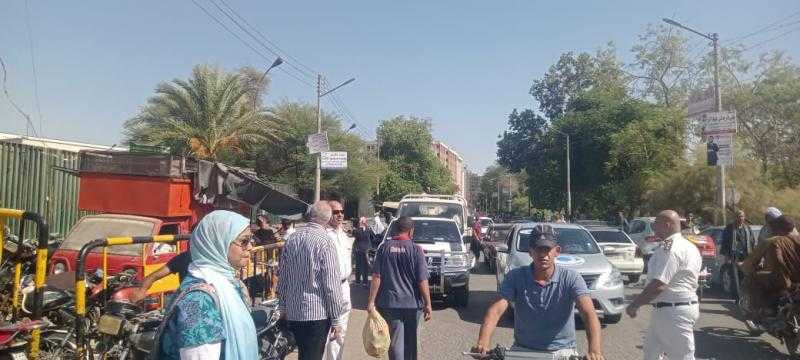 محافظ أسيوط: حملات لرفع الإشغالات وفرض الانضباط للشوارع