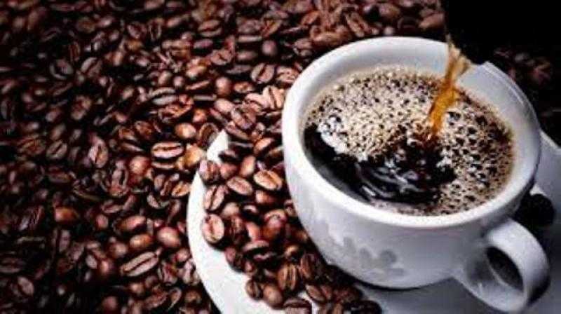 القهوة وعصير الطماطم يساعدان في حل مشاكل الأمعاء