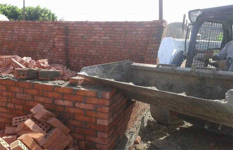 إيقاف أعمال بناء مخالف في شارع مسجد سيدي بشر بمحافظة الإسكندرية
