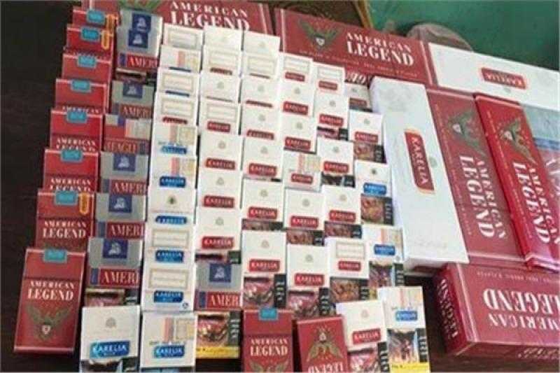 التحفظ على 351 علبة سجائر مجهولة المصدر قبل بيعها في الإسكندرية