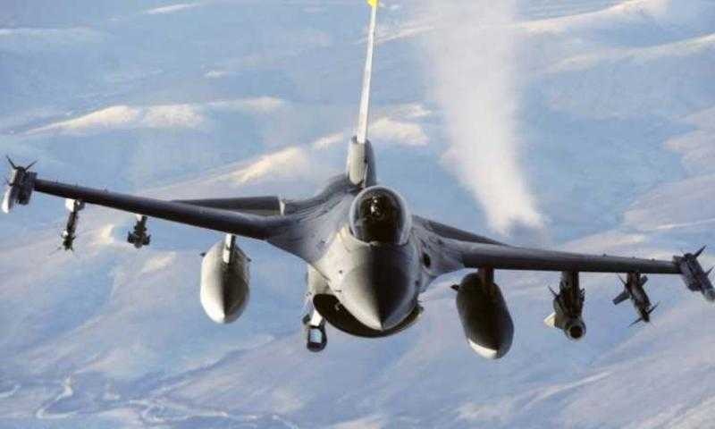 التشيك وبولندا تتفقان على مساعدة سلوفاكيا فى إجراء دوريات بمجالها الجوى