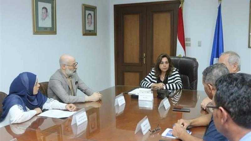 محافظ دمياط تتابع موقف مشروع محطة الصرف الصحي في قرية طبل