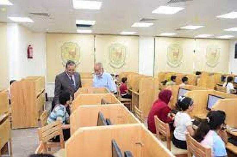 رئيس جامعة سوهاج يتفقد أعمال اختبارات مبادرة ”أشبال مصر الرقمية”