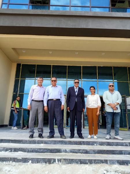 رئيس جامعة المنصورة الجديدة يتابع استلام المرحلة الثانية لمنشآت الجامعة