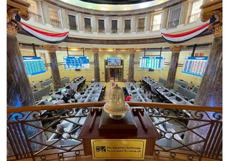 البورصة في منتصف التعاملات.. ارتفاع المؤشرات وصفقات واستحواذات