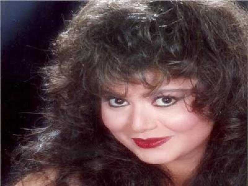 الفنانة هندية: ابن أخويا استولى على شقتي وعايز يقتلني