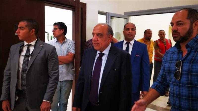 وزير قطاع الأعمال العام يتفقد مقر الوزارة بالعاصمة الإدارية الجديدة