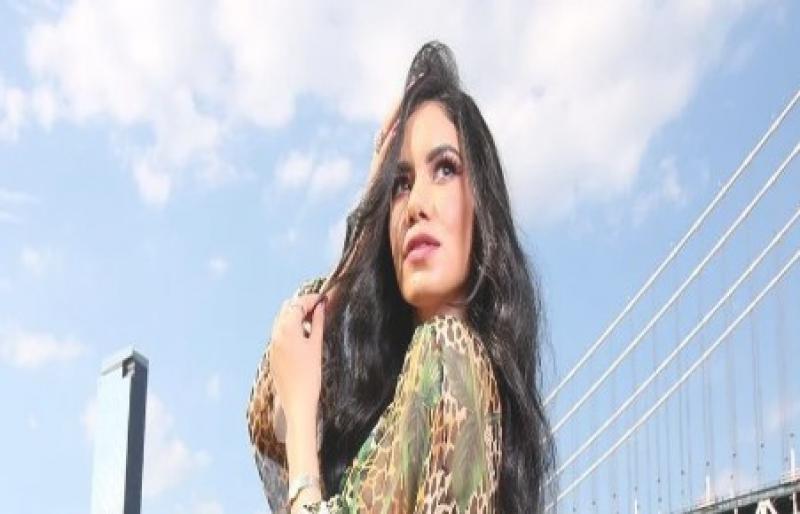 إطلالات دينا أيمن بعد أنباء خطوبتها من أبو هشيمة