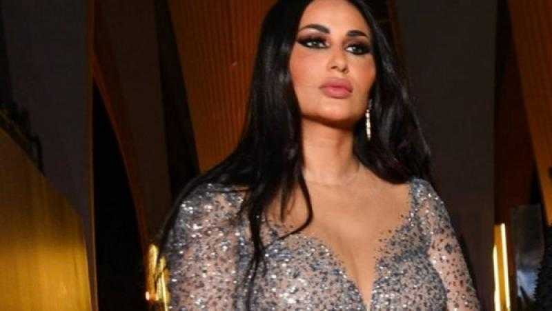 بعد تصريح الداعية مظهر شاهين الأخير عن الديانات.. طليقة الفيشاوي: ”اسكت والنبي مش ناقصاك”