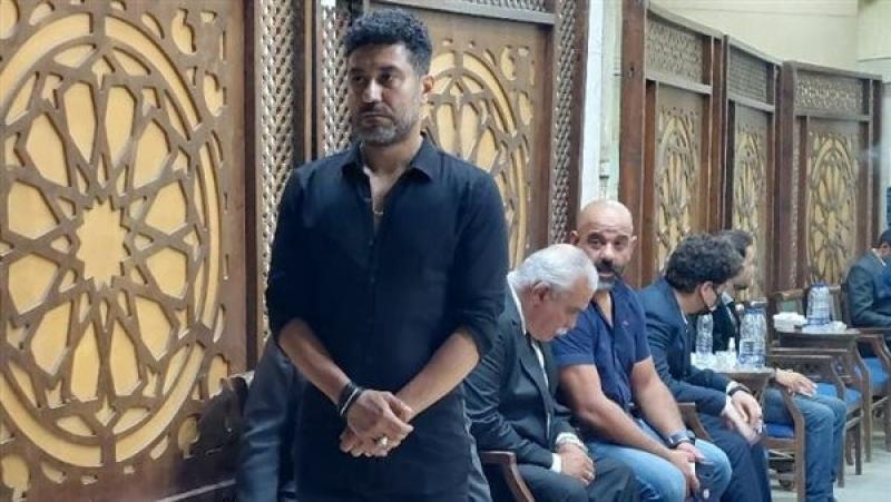 محمد عز يقدم واجب العزاء في وفاة الفنان أمين العسال| صور