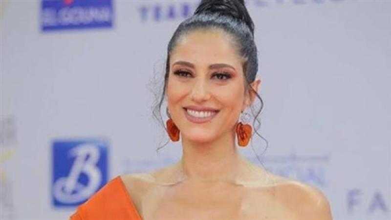 حنان مطاوع تفوز بجائزة أفضل ممثلة عن مسلسل وجوه