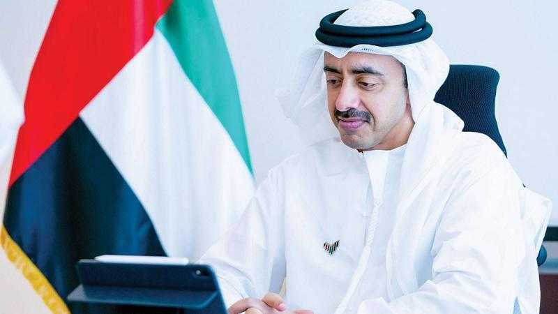 وزير الخارجية الإماراتي يقدم التعازي في وفاة الملكة إليزابيث بمقر السفارة البريطانية