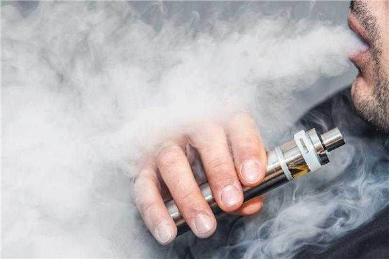 السجائر الإلكترونية تسبب تلف الجهاز التنفسى
