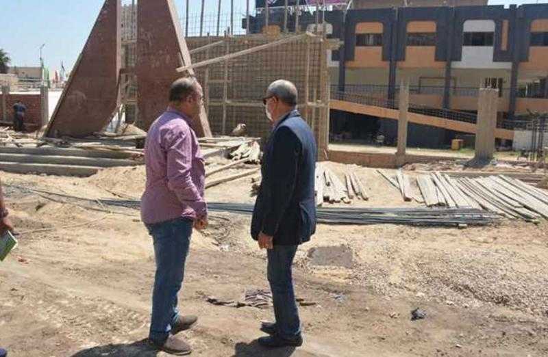 محافظ القليوبية يتفقد أعمال إنشاء النصب التذكاري للجندي المجهول وشهداء المحافظة ببنها