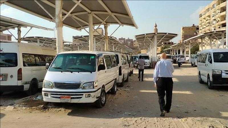 تفاصيل نقل عدد من مواقف سيارات الأجرة في الفيوم